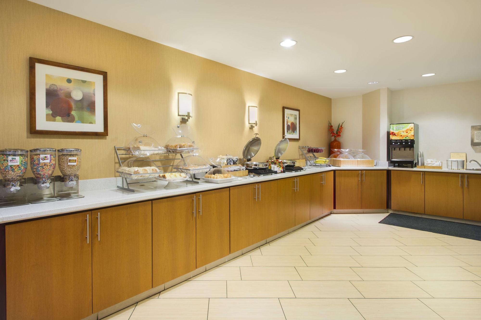 Springhill Suites By Marriott Lawrence Downtown Eksteriør bilde