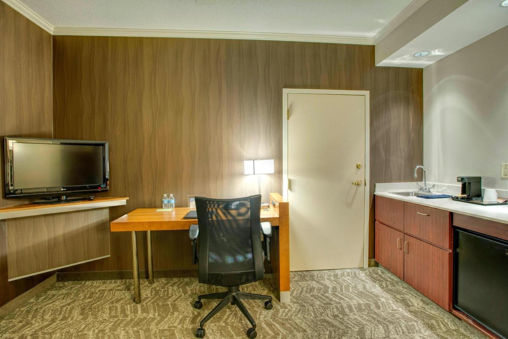 Springhill Suites By Marriott Lawrence Downtown Eksteriør bilde