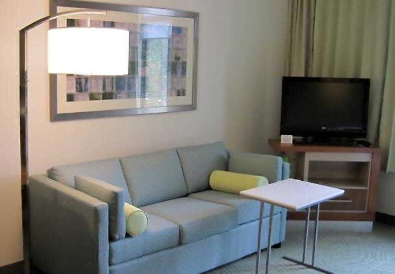 Springhill Suites By Marriott Lawrence Downtown Rom bilde