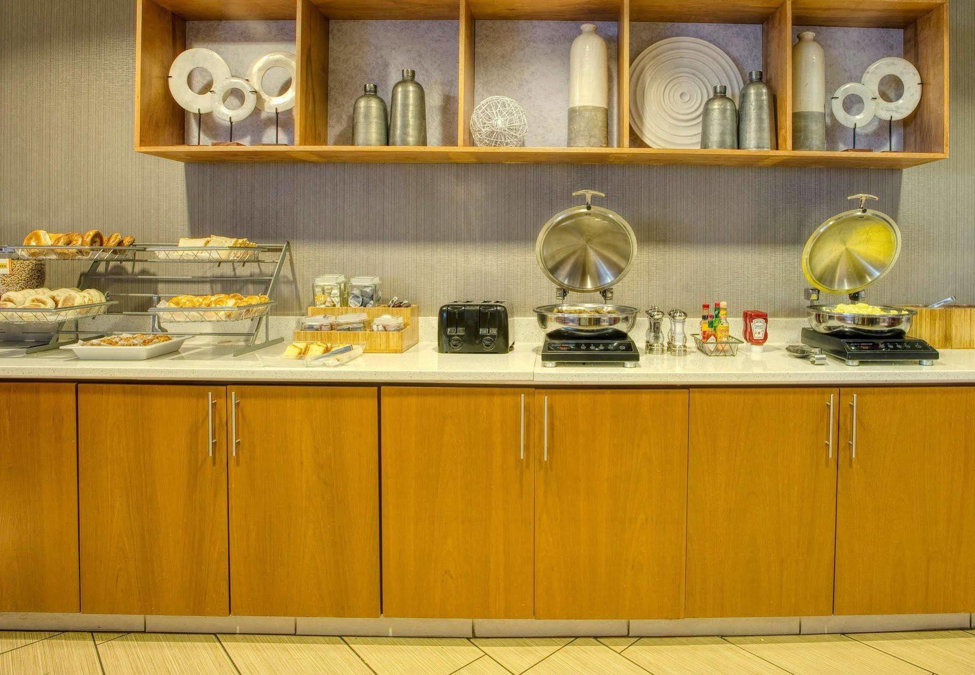 Springhill Suites By Marriott Lawrence Downtown Eksteriør bilde